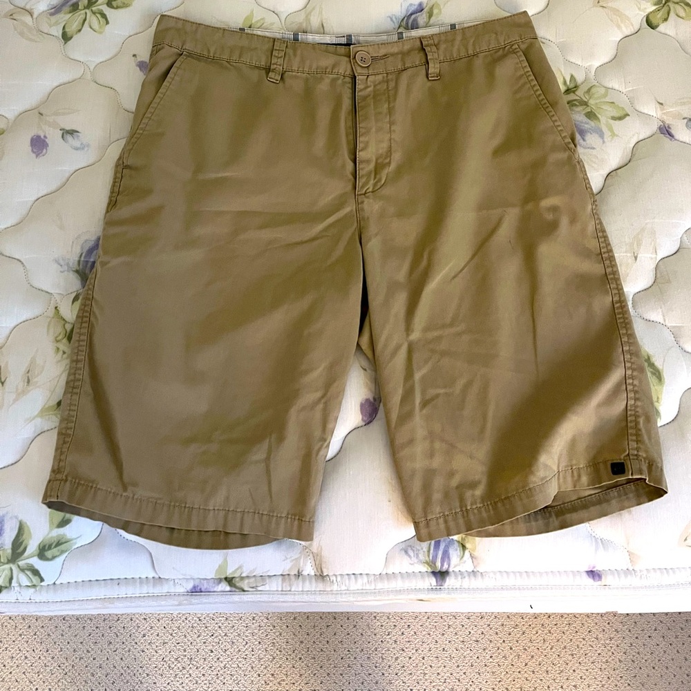 Men’s waist size 34 khaki shorts by Quiksilver